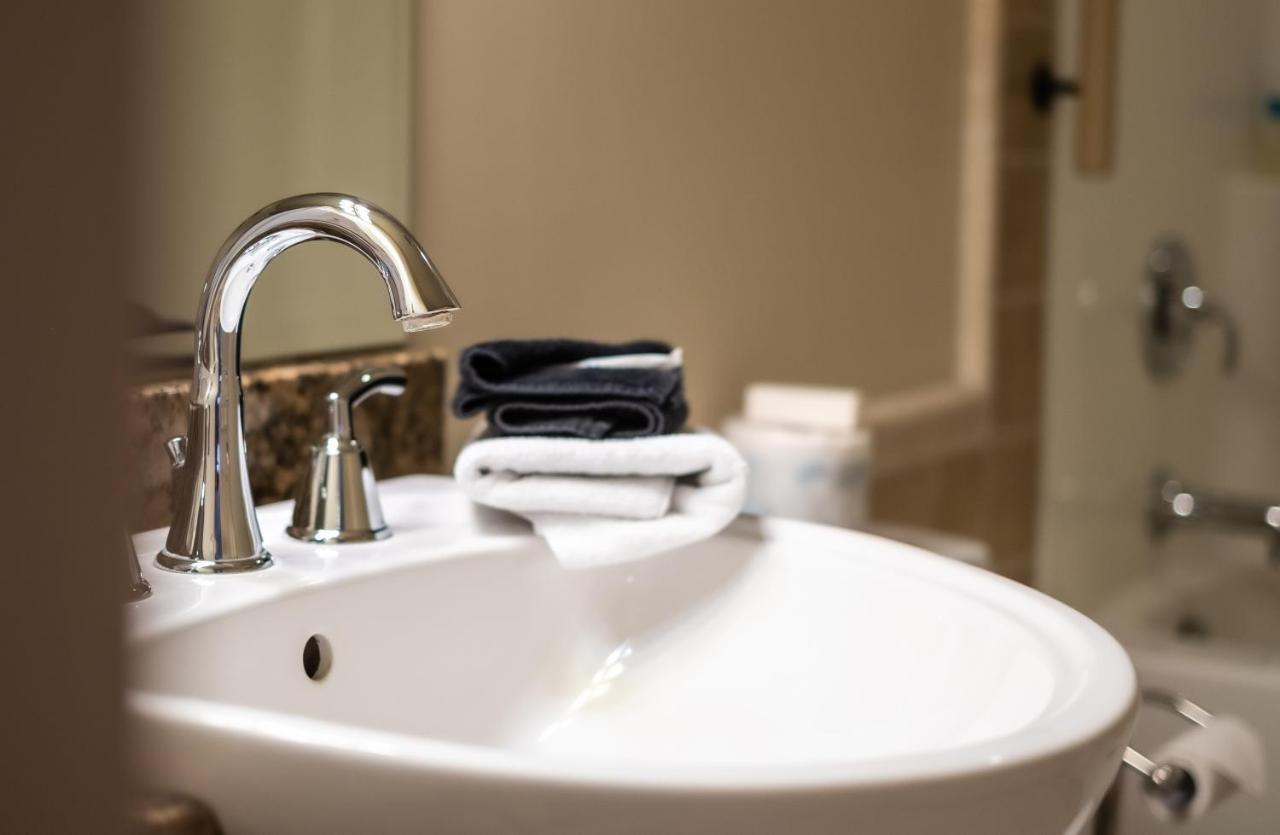 Kaslo Hotel Zewnętrze zdjęcie